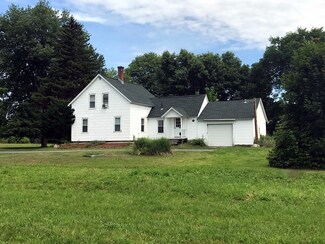 55 East St, Northfield, MA 01360
