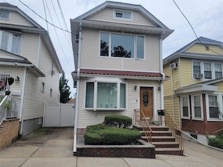 7844 86th St, Glendale, NY 11385