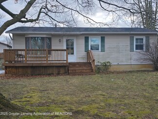 404 E 2nd St N, Laingsburg, MI 48848