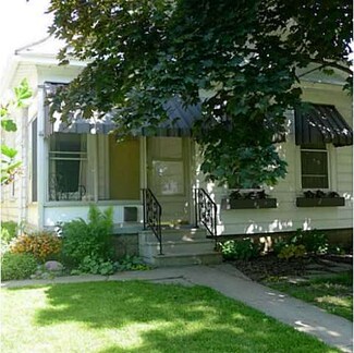 151 Elm St, Rossford, OH 43460