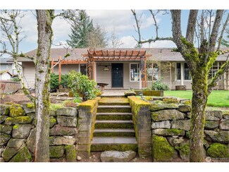 9704 NE 9th St, Vancouver, WA 98664