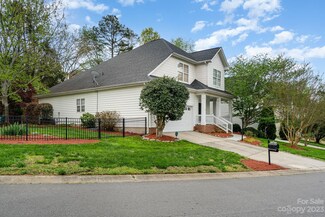 2238 Henery Tuckers Ct, Charlotte, NC 28270