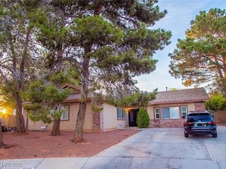 5033 Saluda Cir, Las Vegas, NV 89118