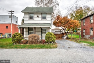 42 Gross St, Ephrata, PA 17522