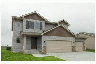 610 Meadow Brook Place, Huxley, IA 50124