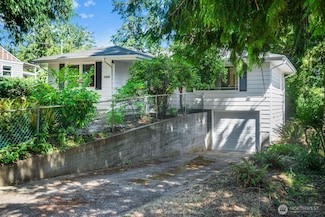 1528 NE 166th St, Shoreline, WA 98155