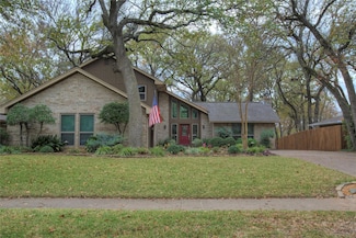 2922 S Creekwood Dr, Grapevine, TX 76051