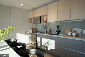1325 N Beach St Unit 708, Philadelphia, PA 19125
