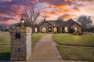 8 Republic Dr, Waco, TX 76708