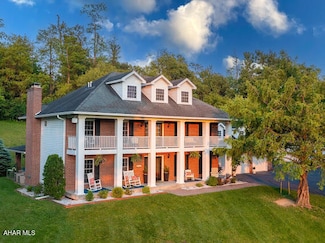 259 Chimney Rocks Rd, Hollidaysburg, PA 16648