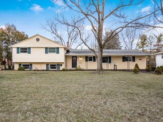1456 London Dr, Columbus, OH 43221