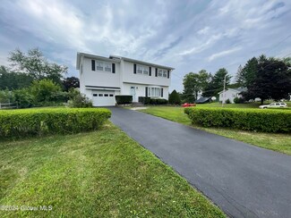 1 Phoebe Ct, Latham, NY 12110