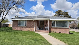 703 W 4th St, Ogallala, NE 69153