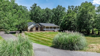 2906 Timberbrook Ln, Maiden, NC 28650