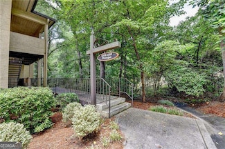 1010 Donegal SE, Smyrna, GA 30080