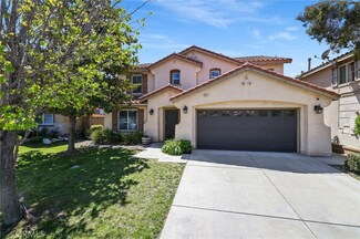 16577 Shoal Creek Ln, Fontana, CA 92336