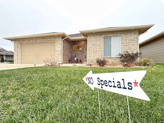 744 N Thornton Ct, Wichita, KS 67235