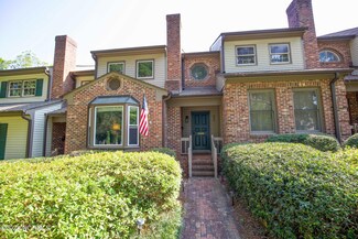 229 E New York Ave, Southern Pines, NC 28387
