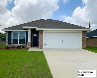 691 Mayflower Dr, Foley, AL 36535