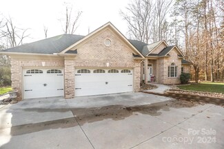152 Stacybrook Dr SE, Concord, NC 28025