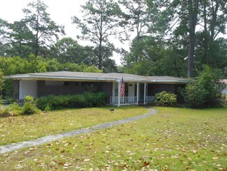 707 7th St NW, Springhill, LA 71075