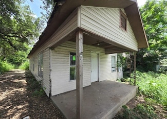 1105 1st St, Galena Park, TX 77547