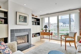 6 Canal Park Unit 703, Cambridge, MA 02141