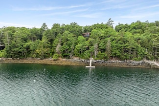 127 Appalachee Rd, Boothbay Harbor, ME 04538