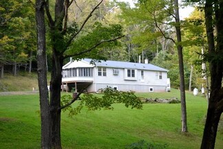 999 Saxer Rd, Dushore, PA 18614