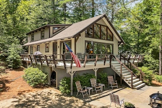 18 Falcon Way, Moultonborough, NH 03254