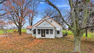 1454 Angle Rd SW, Kalona, IA 52247