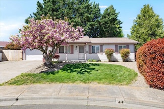 506 Aldin Cir, Talent, OR 97540