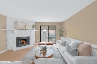 921 S Walden St Unit 205, Aurora, CO 80017