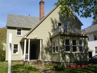 5 Coombs Rd, Worcester, MA 01602