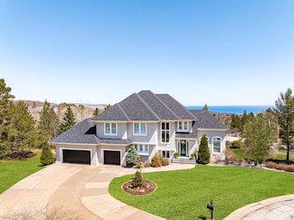 1224 S Ridge Rd, Duluth, MN 55804