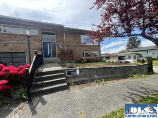 1130 E 9th St, Port Angeles, WA 98362