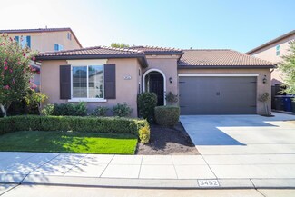 3452 Pontiac Ave, Clovis, CA 93619