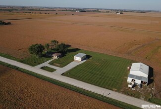 8206 310th St, Murdock, NE 68407