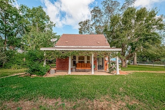 614 Clear Lake Rd, Kemah, TX 77565