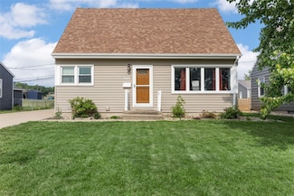 908 18th St SW, Cedar Rapids, IA 52404