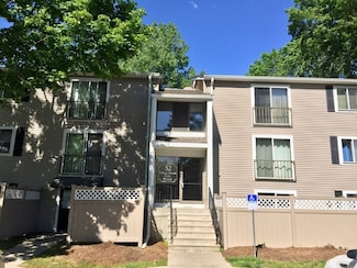 52 Village Brook Ln Unit 14, Natick, MA 01760