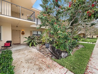 2916 SW 22nd Cir Unit 201B, Delray Beach, FL 33445