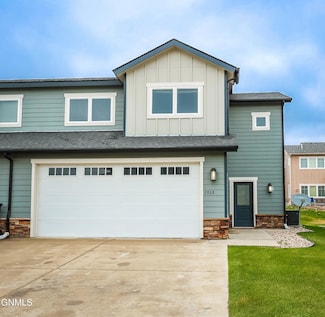 2808 27th St W, Williston, ND 58801
