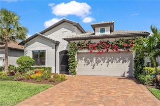9721 Everglades Dr, Naples, FL 34120