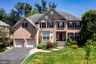 9 Castleton Ln, Moorestown, NJ 08057