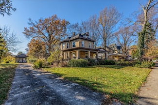 241 W Main St, Moweaqua, IL 62550