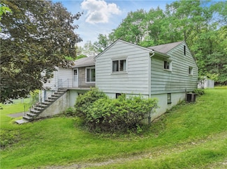 1726 Hillsdale Ave, Ambridge, PA 15003