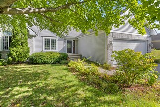 7380 Fairmont Ln, Rockford, IL 61107