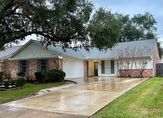 3407 Hidden Creek Dr, Sugar Land, TX 77479