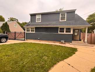 515 Adams St, Elgin, IL 60123